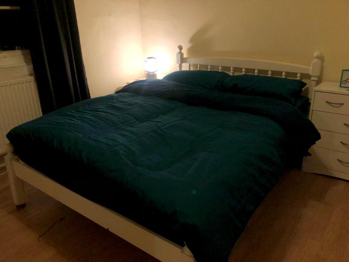 Private Room In Highgate London Bagian luar foto
